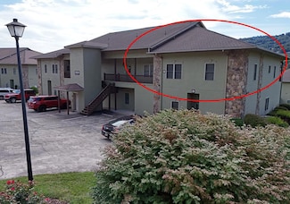 1724 Water Crest Way, Young Harris, GA 30582