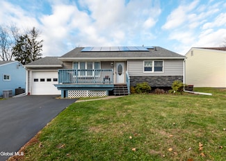 13 Dover Dr, Latham, NY 12110