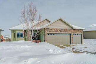 608 Canyon Rd SW, Mandan, ND 58554