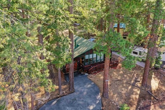 14975 Donnington Ln, Truckee, CA 96161