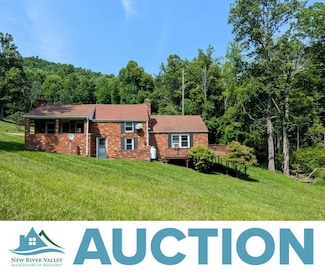 606 Haycock Rd SE, Floyd, VA 24091