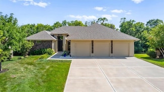 9896 Saddletop St, Lenexa, KS 66227