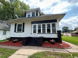 1533 W Lombard St, Davenport, IA 52804