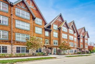 16 Hayestown Rd Unit A303, Danbury, CT 06811