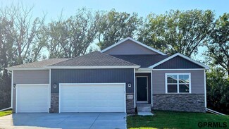 8114 N 170th St, Bennington, NE 68007