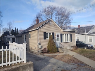 57 Vivian Ave, Pawtucket, RI 02860