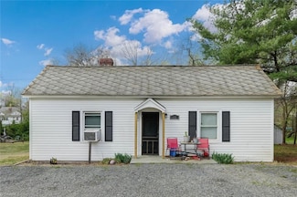 1409 Ridge Ave, Eden, NC 27288