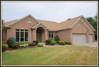 169 Landings Dr, Buffalo, NY 14228
