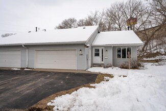 1108 Park St W, Cannon Falls, MN 55009