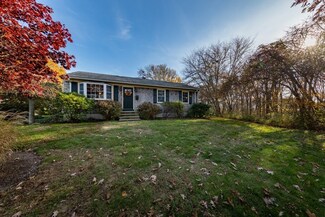 37 Brae Rd, Fairhaven, MA 02719