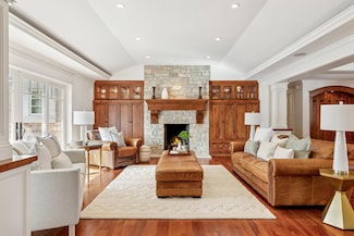 6601 Dovre Dr, Edina, MN 55436