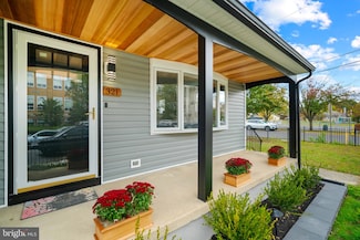 321 Edgewood Ave, Audubon, NJ 08106