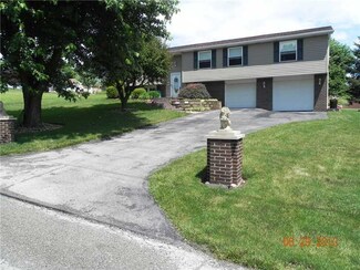 313 Patton Ln, New Derry, PA 15671