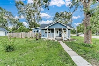 302 N 6th St, Sterling, KS 67579