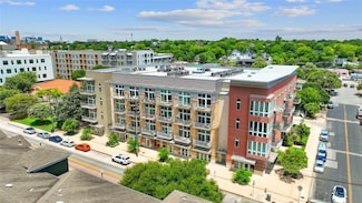 2124 E 6th St Unit 319, Austin, TX 78702