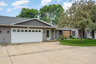 324 7th St NE, New Prague, MN 56071