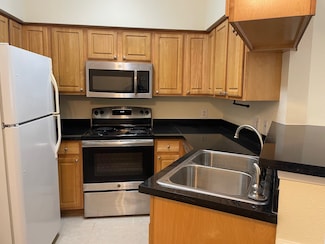 2626 Holly Hall St Unit 409, Houston, TX 77054