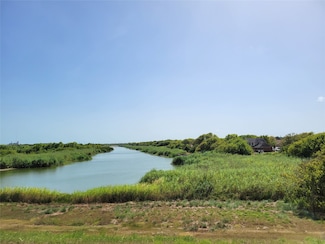 1719 Duncan Dr, Oyster Creek, TX 77541