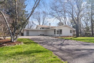 620 Clover Ct, Naperville, IL 60540