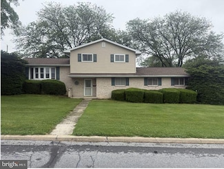 145 Trexler Ave, Kutztown, PA 19530