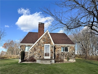 618 New Castle Rd, Butler, PA 16001