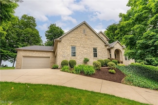 1588 Eagle Watch St NE, Canton, OH 44721