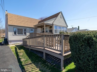 4837 Greenwood St, Brookhaven, PA 19015