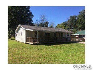 97 Fair Oaks Rd, Arden, NC 28704