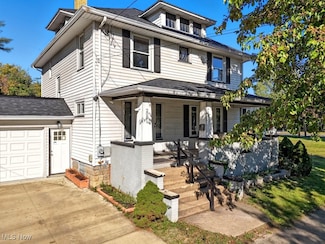 208 King St, Ravenna, OH 44266