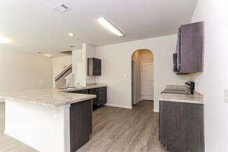 8300 Runner Oak Ln, Fort Worth, TX 76123