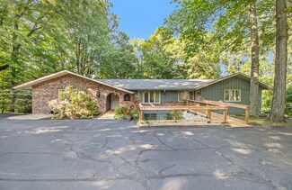 2693 Ridgewood Trail, Berrien Springs, MI 49103