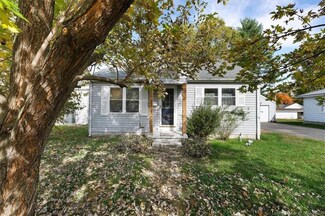 490 Thomas St, Scottsburg, IN 47170