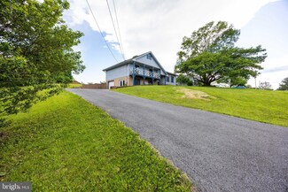 189 Columbia Dr, Kearneysville, WV 25430