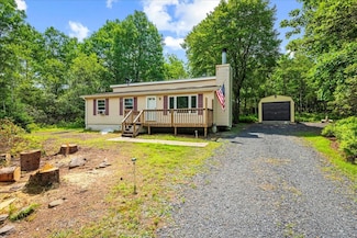 605 N Scenic Dr, Albrightsville, PA 18210