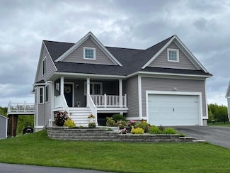 49 Huntington Way, Kittery, ME 03904