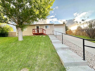 513 7th St, Cody, WY 82414