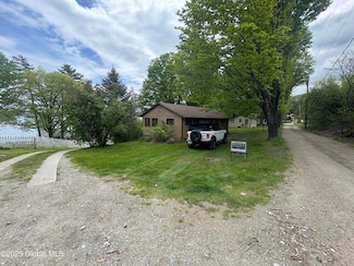 157 Mullen Bay Ln, Westport, NY 12993