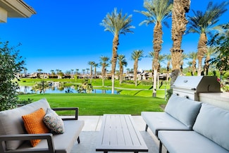 538 Desert Holly Dr, Palm Desert, CA 92211