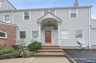 756 Cedar Ln Unit 2, Teaneck, NJ 07666