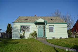 631 N Hawthorne St, Tacoma, WA 98406