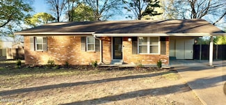 1028 Brownsferry Rd, Senatobia, MS 38668