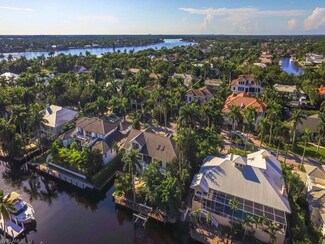 745 17th Ave S, Naples, FL 34102