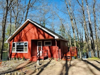 6778 Wren Rd, Hazelhurst, WI 54531