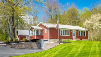 7 Hubbard Ave, Limington, ME 04049
