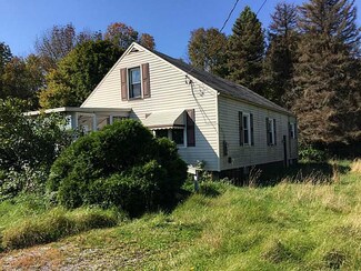 505 N Cottage Rd, Mercer, PA 16137