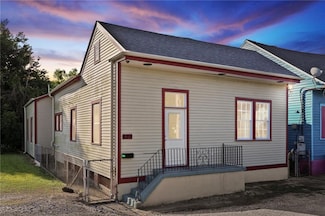 629 Lesseps St, New Orleans, LA 70117