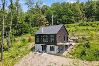 55 Eloise Ln Unit B, Stowe, VT 05672