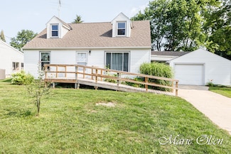 261 Netherfield St NW, Comstock Park, MI 49321