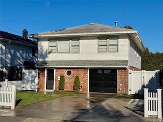 16419 86th St, Howard Beach, NY 11414