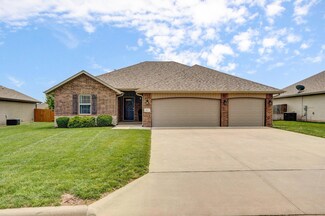 1662 N Pinnacle Ave, Nixa, MO 65714